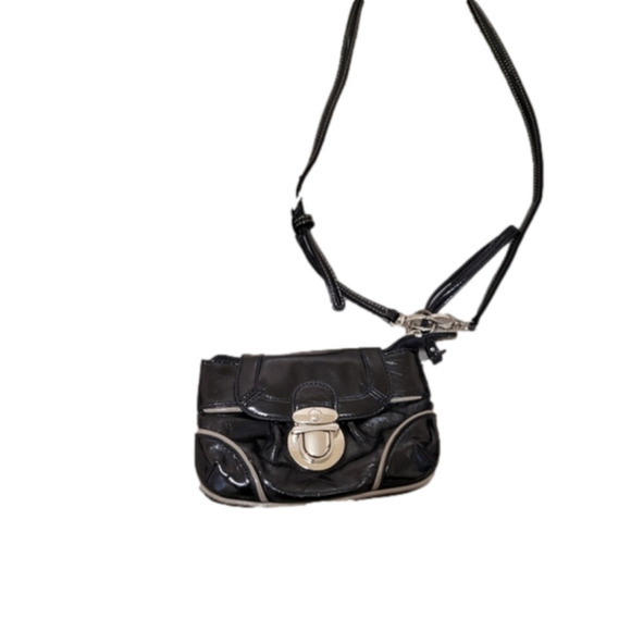 Aldo black wristlet - Picture 1 of 8
